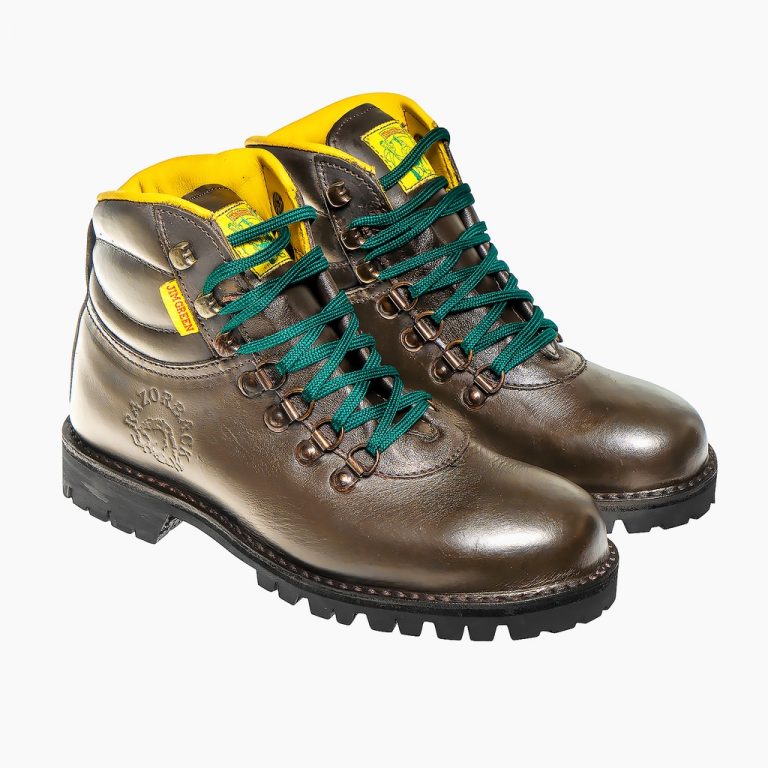 photo-Jim Green razorback safety boot, 45 degree side view
